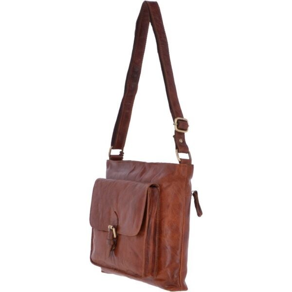 Classic leather shoulder bag